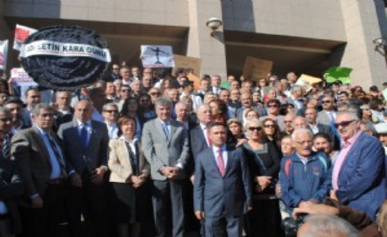 CHP İzmir’den ‘takipsizlik’ kararına siyah çelenk!